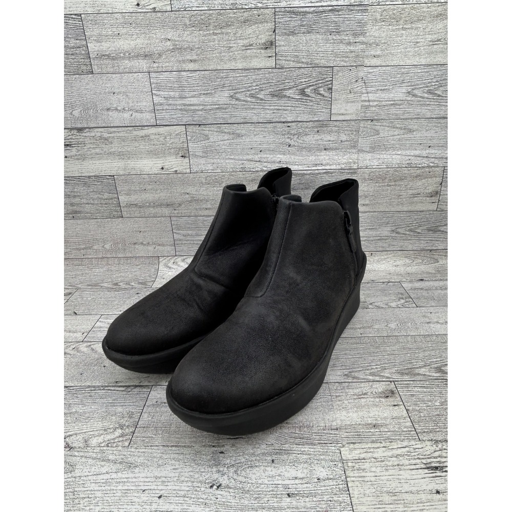 Clarks Cloudsteppers Black Faux Leather Wedge Ankle Boots Side Zip Women US 6.5